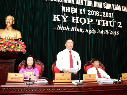 Chủ tọa kỳ họp thứ 2, HĐND tỉnh khóa XIV. Ảnh: Thế Minh