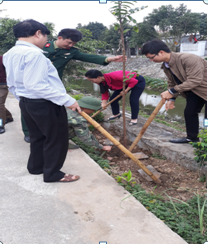 Các đại biểu tham gia tết trồng cây xuân Kỷ Hợi tại phường Yên Bình (Tam Điệp)