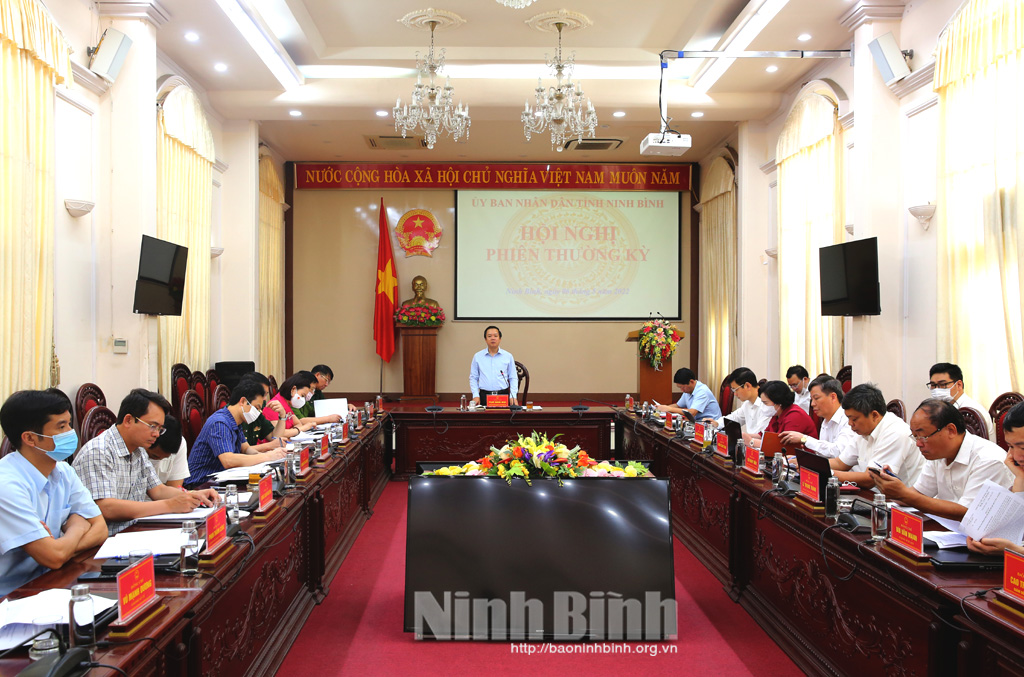 Đồng chí Phạm Quang Ngọc, Phó Bí thư Tỉnh ủy, Chủ tịch UBND tỉnh chủ trì hội nghị.