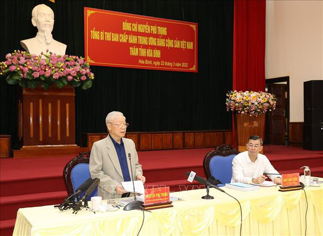 Tổng Bí thư Nguyễn Phú Trọng phát biểu tại buổi thăm, làm việc tại tỉnh Hòa Bình - Ảnh: TTXVN