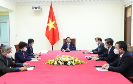 Thủ tướng Phạm Minh Chính điện đàm với Tổng Giám đốc Tập đoàn Adidas - Ảnh: VGP/Nhật Bắc
