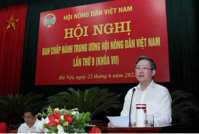 Ủy viên Trung ương Đảng, Chủ tịch Ban Chấp hành Trung ương Hội Nông dân Việt Nam Lương Quốc Đoàn phát biểu khai mạc Hội nghị.