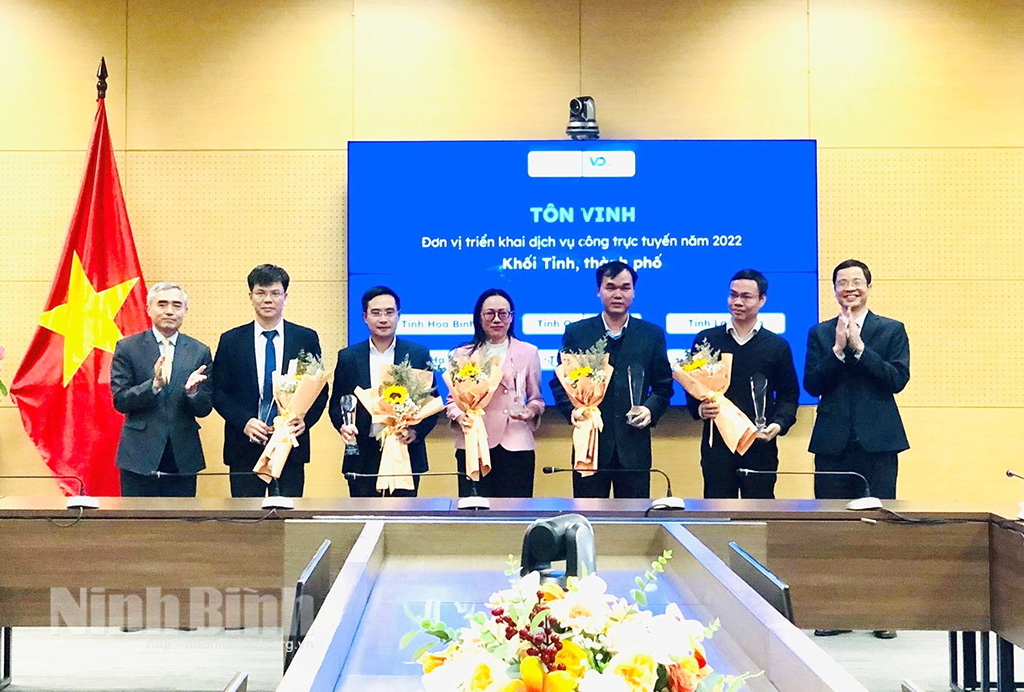 Ninh Bình thuộc top 5 địa phương cung cấp dịch vụ công trực tuyến tốt nhất năm 2022.